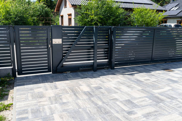 Best Professional Driveway Pavers  in Taft Mosswood, CA
